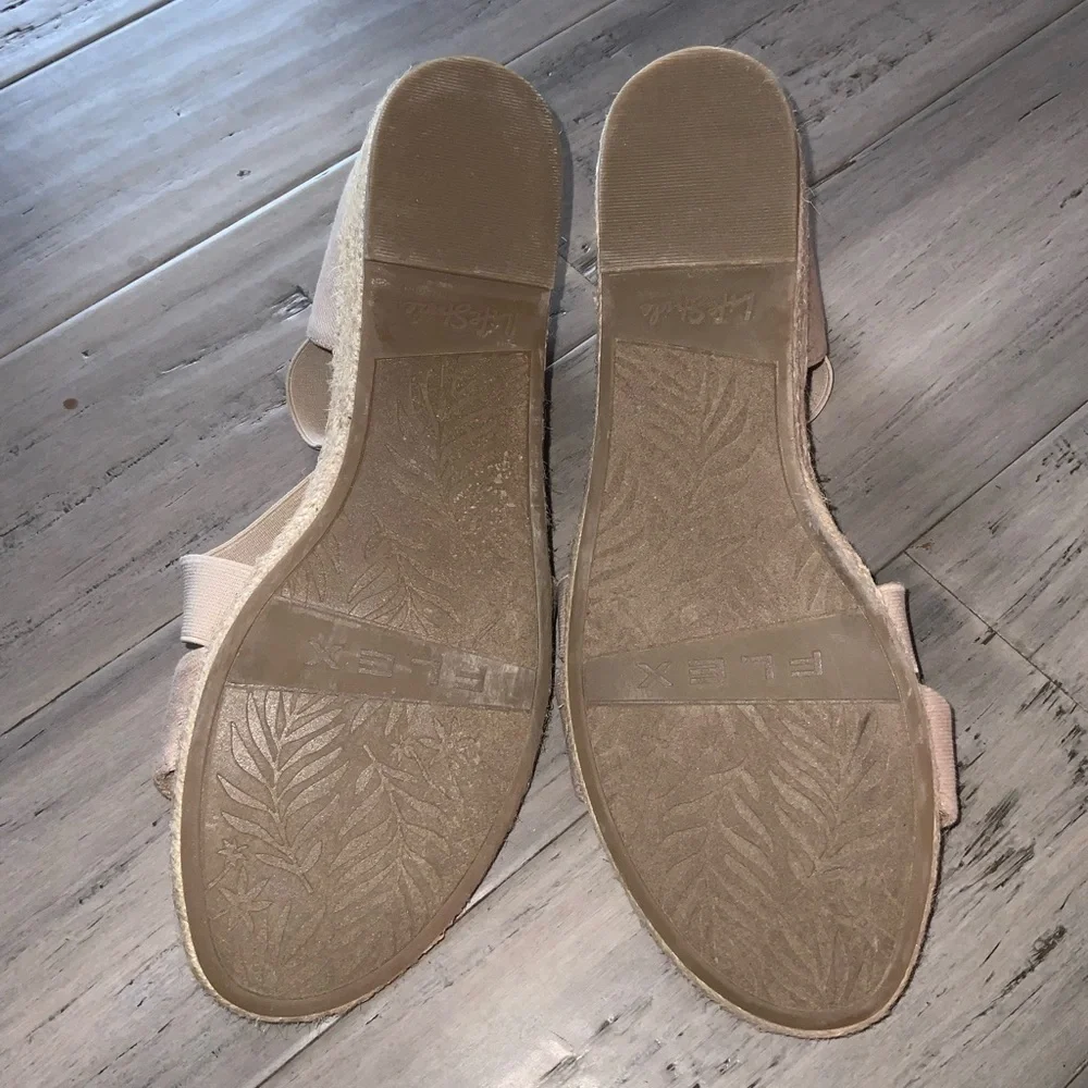 LifeStride Women’s Nude Siesta Stretch Espadrille Wedge Summer Sandals Size 11